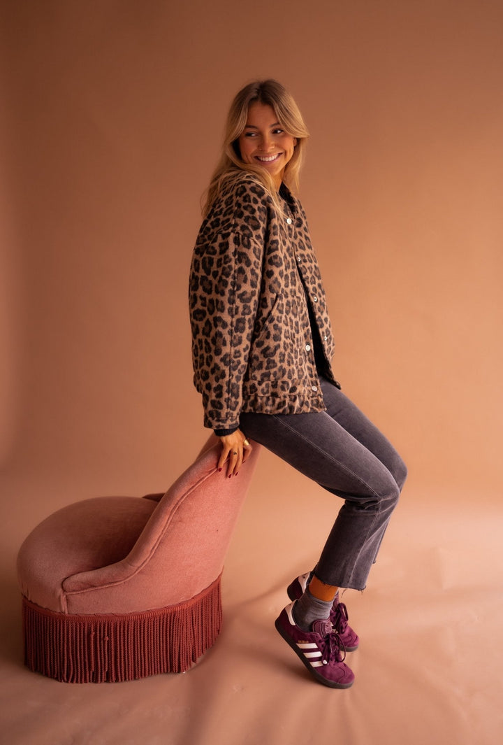 Katarzyna | Zeitlose Leopardenmuster-Jacke für Damen mit langen Ärmeln