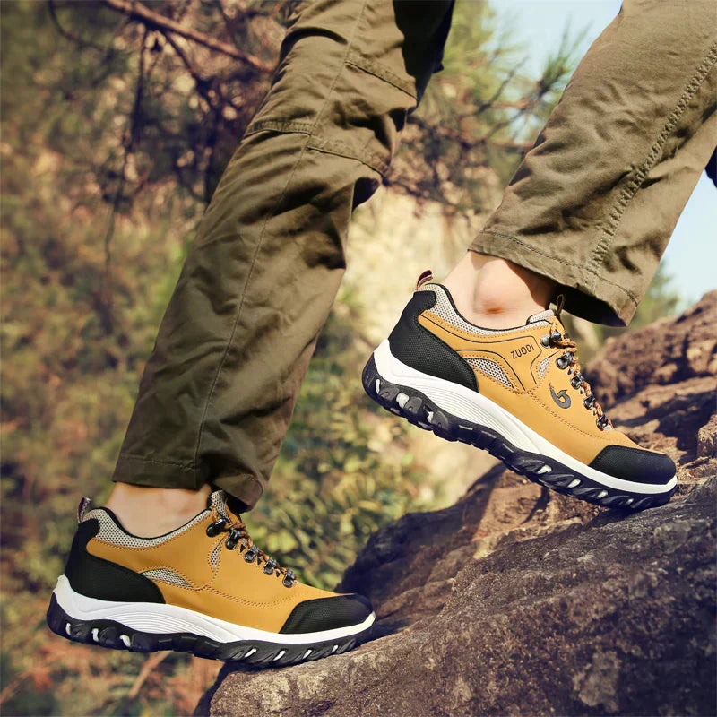 Roberto | Orthopädische Wanderschuhe für Herren mit flachem Absatz