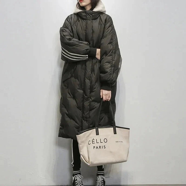 Lily | Langer Gefütterter Wintermantel für Damen mit Kapuze und langen Ärmeln
