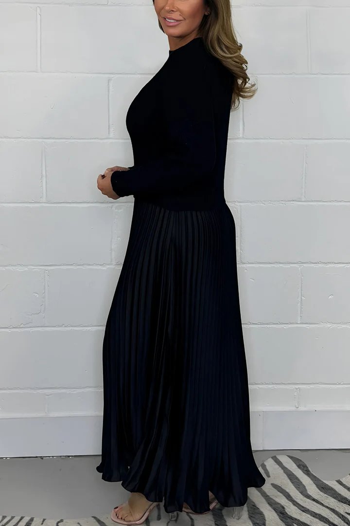 Dorotea | Langer Pullover mit Faltenrock und langen Ärmeln