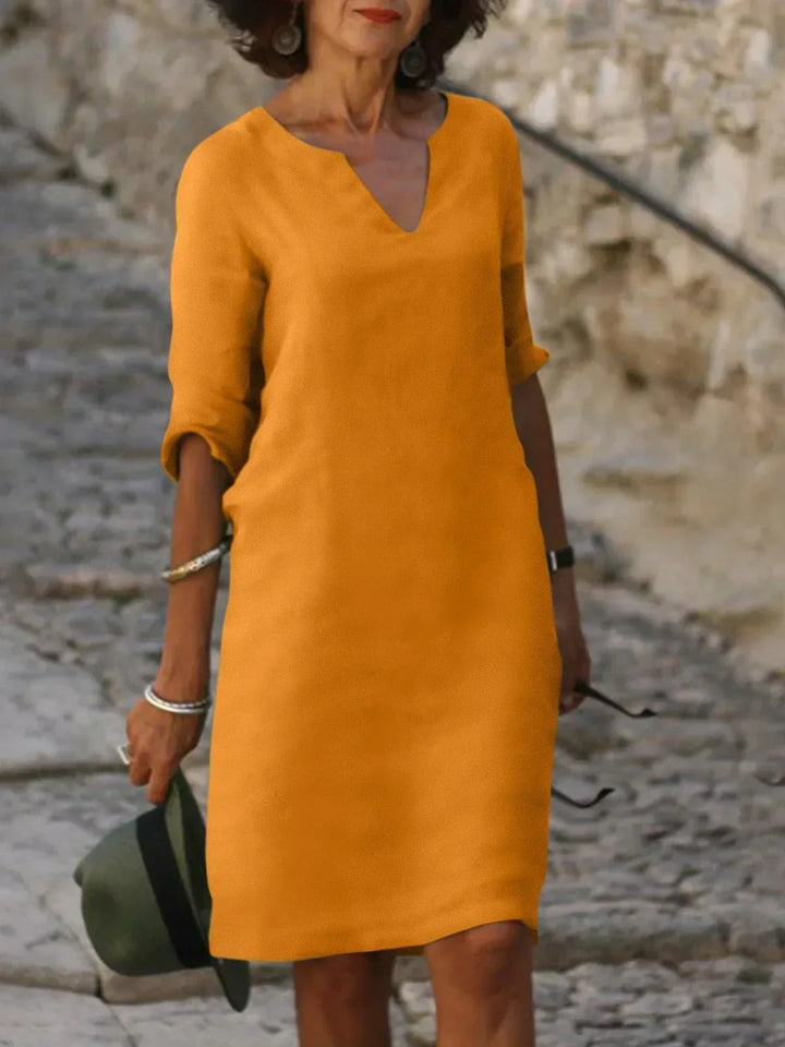 Josette | Elegantes Kleid für Damen mit V-Ausschnitt und kurzen Ärmeln