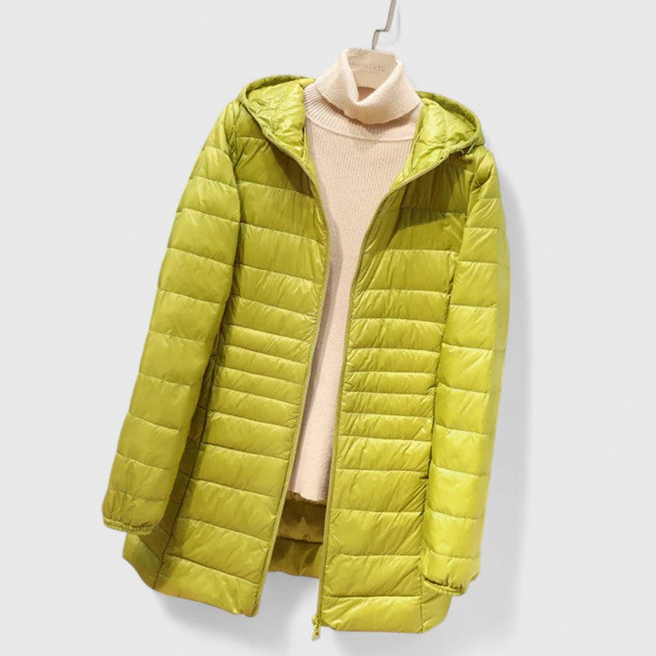 Thalyrrah Bequeme Jacke für Damen mit Rundhalsausschnitt und langen Ärmeln