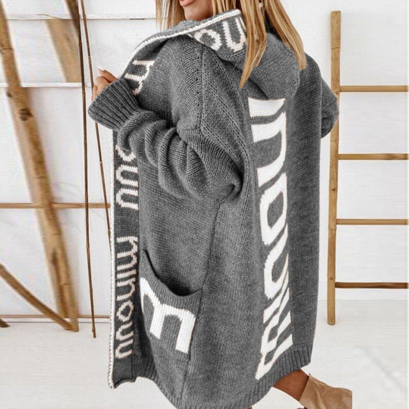 Audrey | Strickjacke ! für Damen mit Kapuze und langen Ärmeln