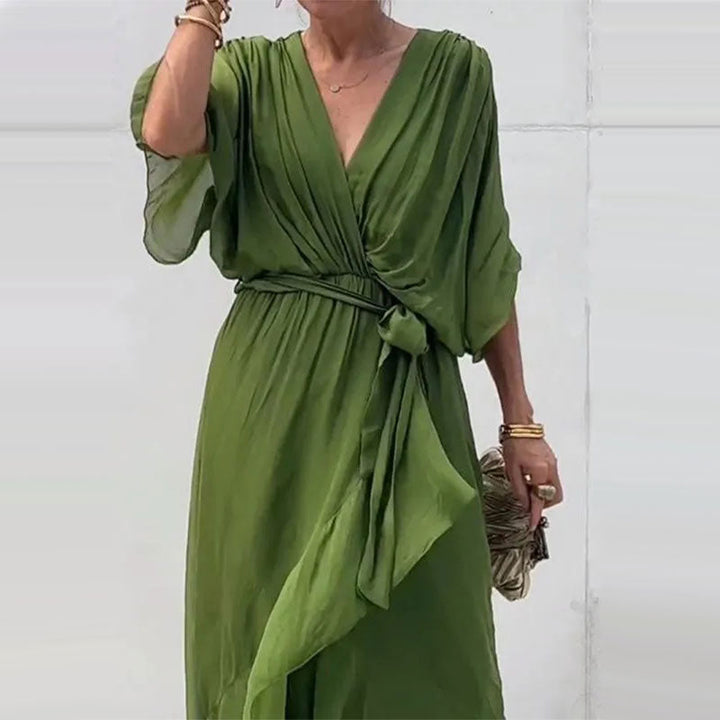 NICOLE | Elegantes Kleid mit V-Ausschnitt und kurzen Ärmeln