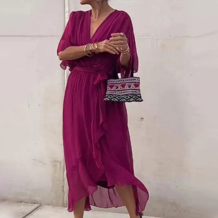 NICOLE | Elegantes Kleid mit V-Ausschnitt und kurzen Ärmeln