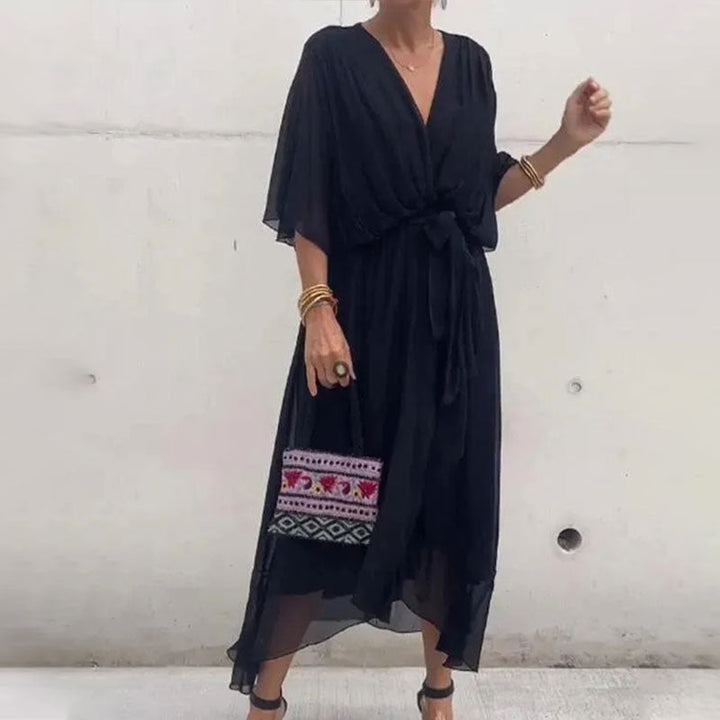 NICOLE | Elegantes Kleid mit V-Ausschnitt und kurzen Ärmeln
