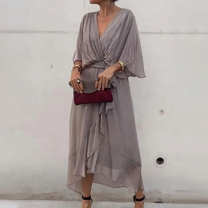 NICOLE | Elegantes Kleid mit V-Ausschnitt und kurzen Ärmeln
