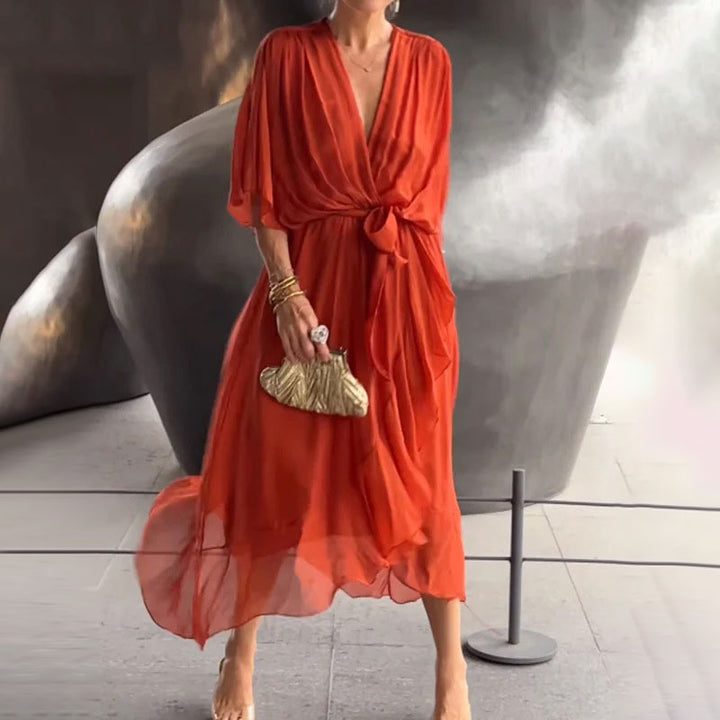 NICOLE | Elegantes Kleid mit V-Ausschnitt und kurzen Ärmeln