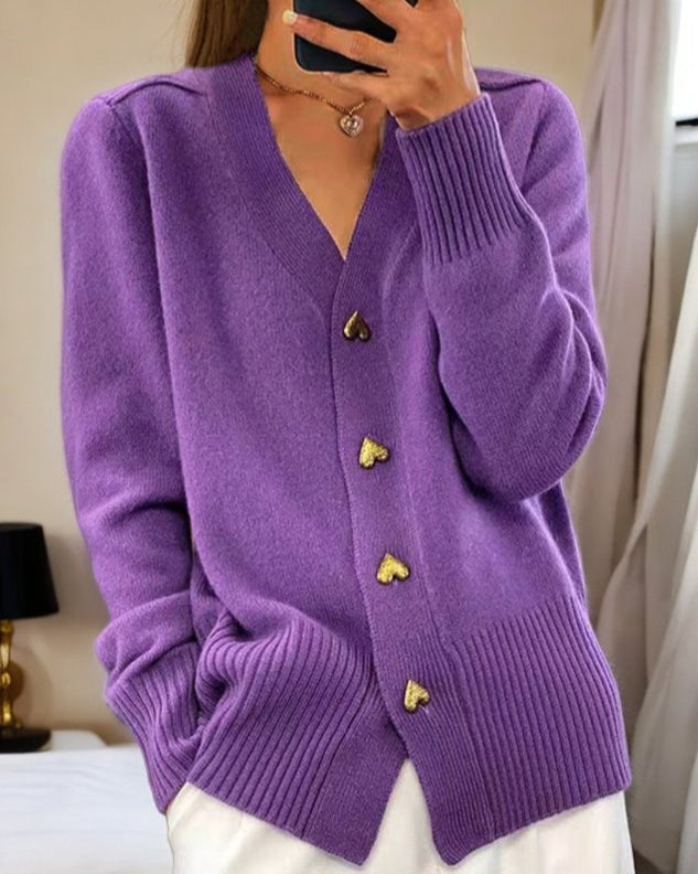 Adele | Eleganter Herzknopf-Cardigan für Damen mit V-Ausschnitt und langen Ärmeln