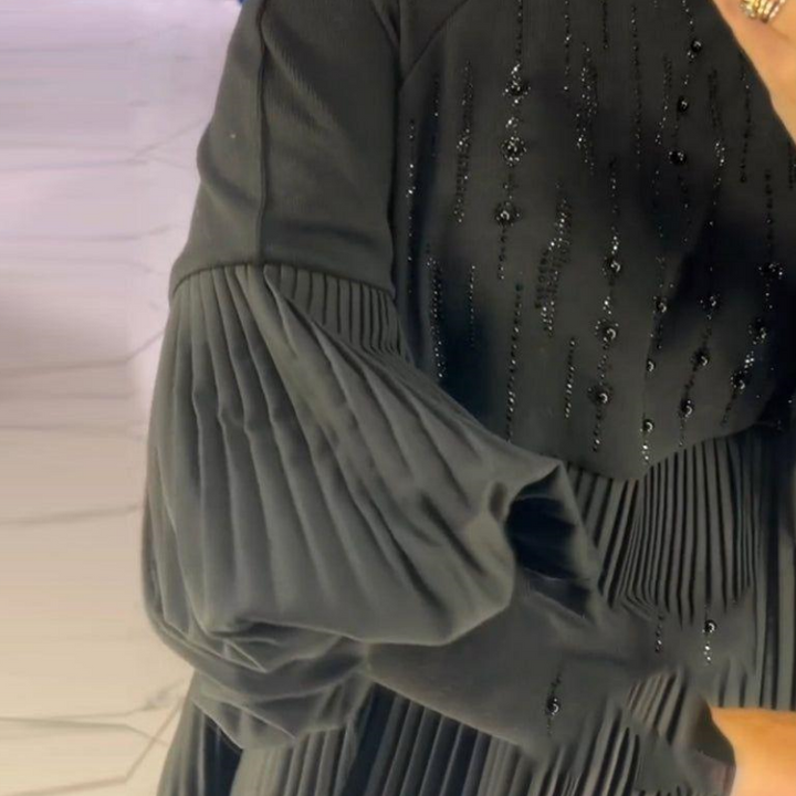 Marlene | Plus-Size Midikleid für Damen mit Stehkragen und Laternenärmeln