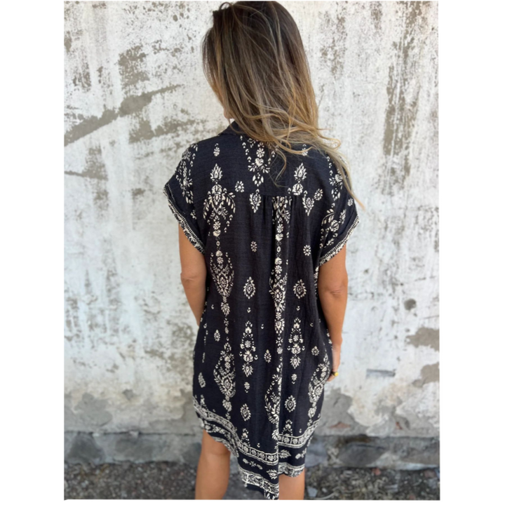 Mica | Vintage Boho Minikleid für Damen mit Blumenmuster und V-Ausschnitt