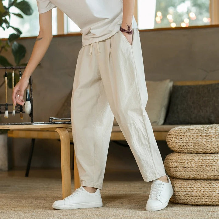 Arin | Minimal Cotton Hose mit konischem Bein und mittlerem Bund
