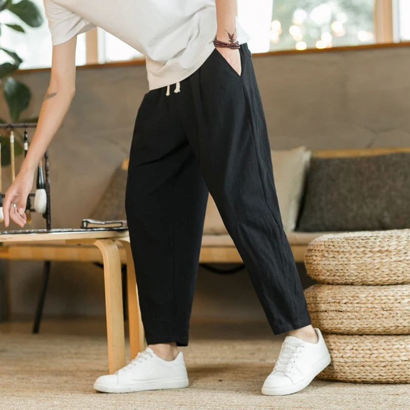Arin | Minimal Cotton Hose mit konischem Bein und mittlerem Bund