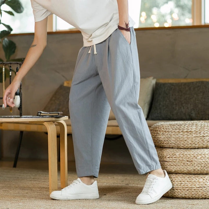 Arin | Minimale Hose für Damen mit geradem Bein und hohem Bund